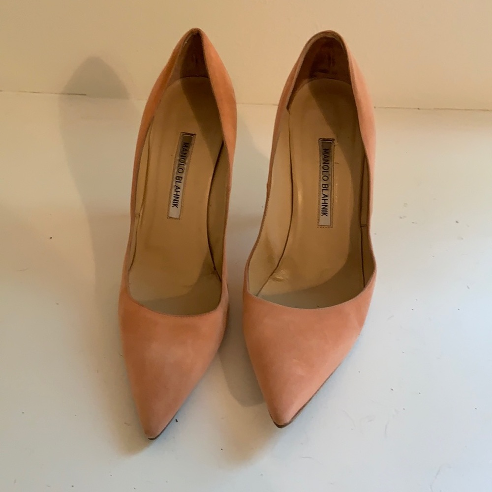 Manolo Blahnik peach suede heels